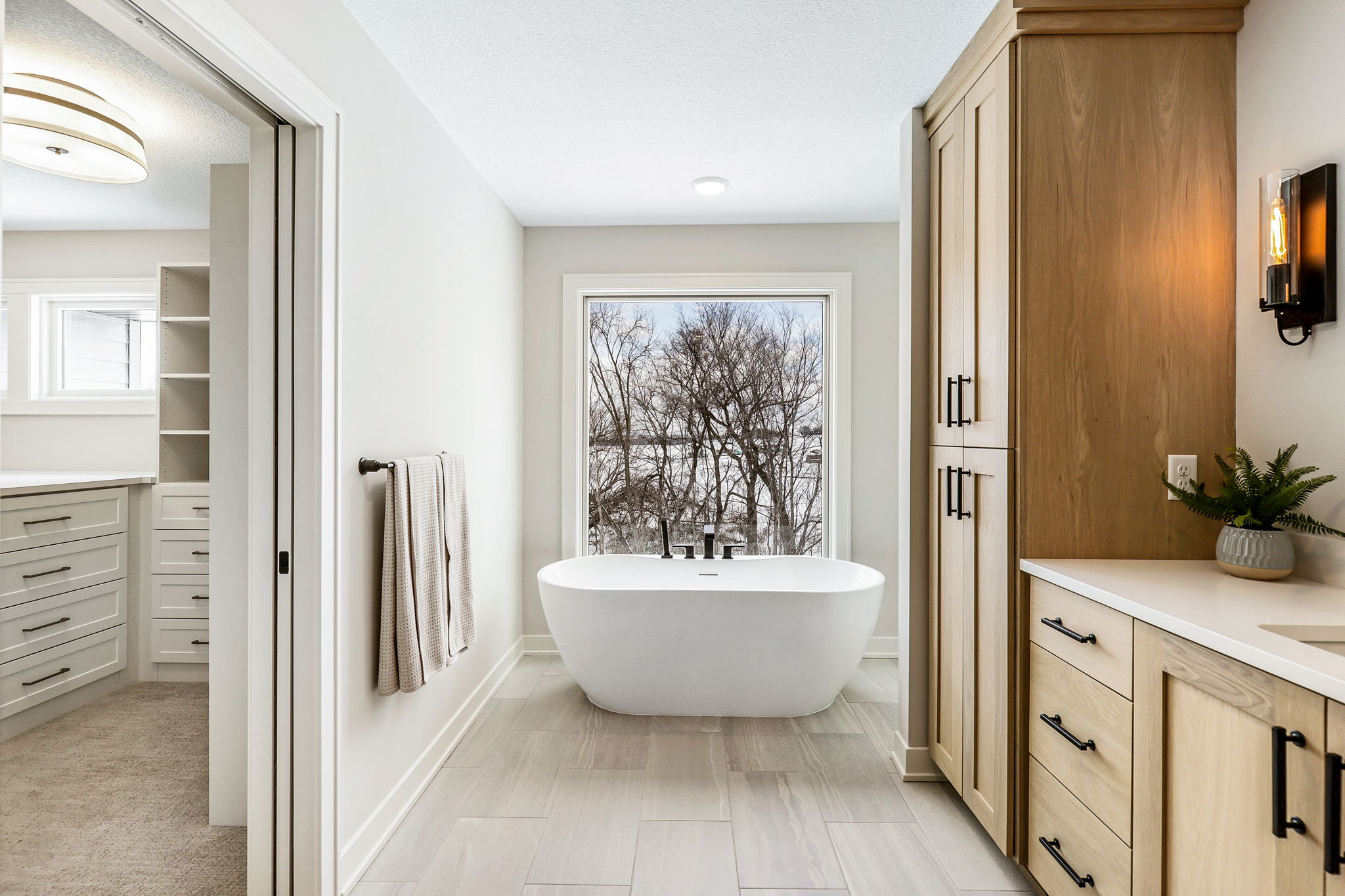 7972-207th-street-east-credit-river-mn-free-standing-tub