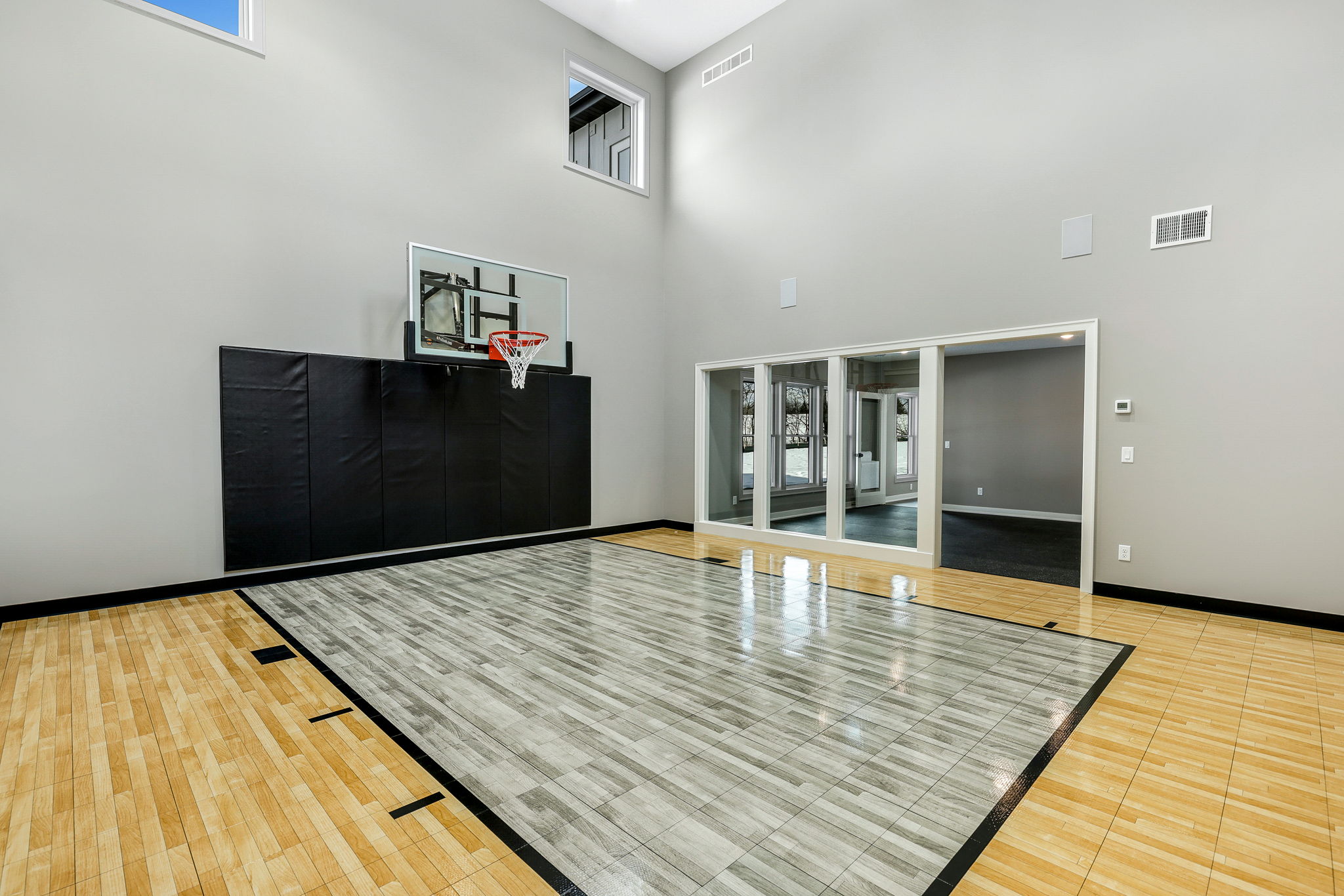 7972-207th-street-east-credit-river-mn-indoor-basketball-court